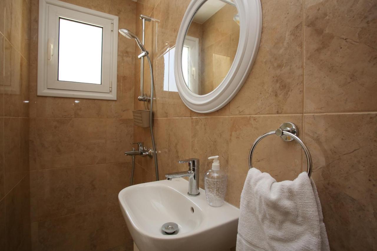 Star House Villa Paphos ภายนอก รูปภาพ